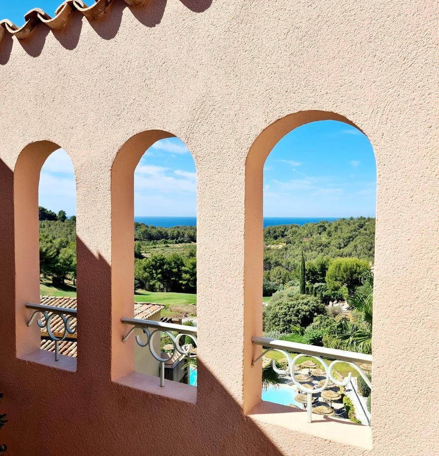 Ferienwohnung Hameau Des Amandiers - Vue Mer, Golf Et Vignes Saint-Cyr-sur-Mer Exterior foto