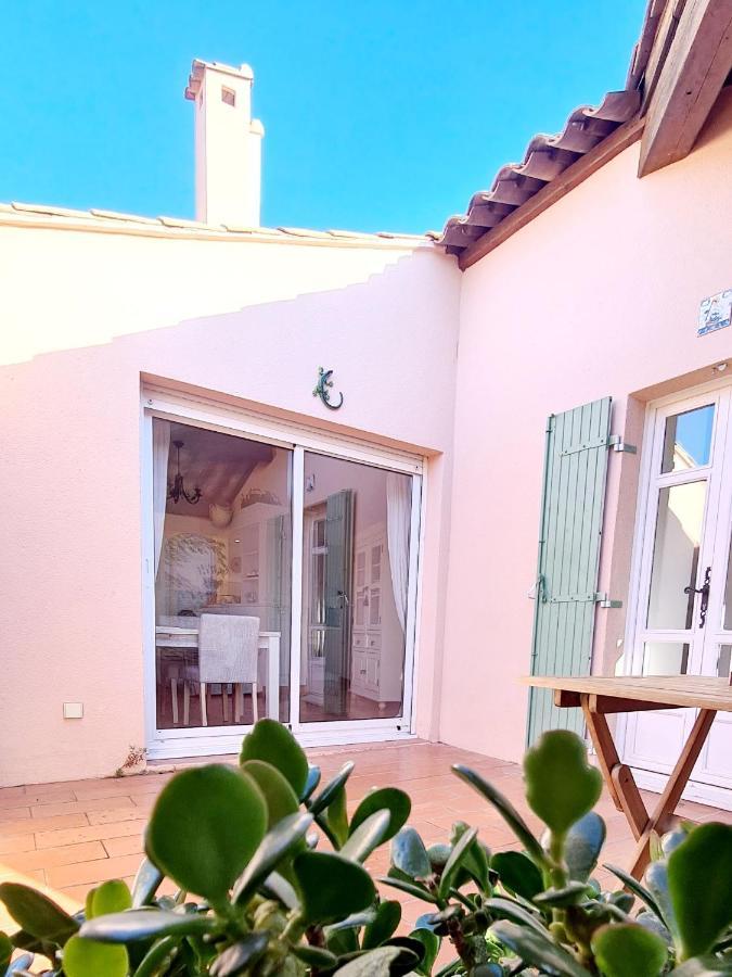 Ferienwohnung Hameau Des Amandiers - Vue Mer, Golf Et Vignes Saint-Cyr-sur-Mer Exterior foto