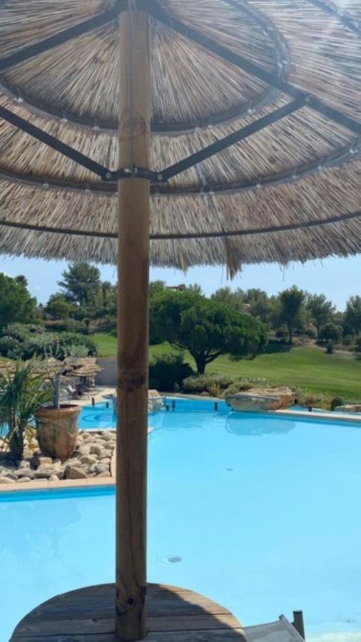 Ferienwohnung Hameau Des Amandiers - Vue Mer, Golf Et Vignes Saint-Cyr-sur-Mer Exterior foto