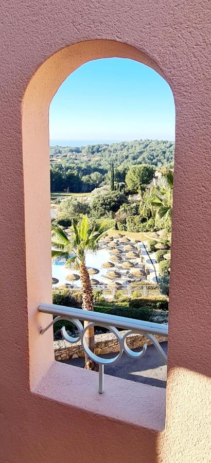Ferienwohnung Hameau Des Amandiers - Vue Mer, Golf Et Vignes Saint-Cyr-sur-Mer Exterior foto