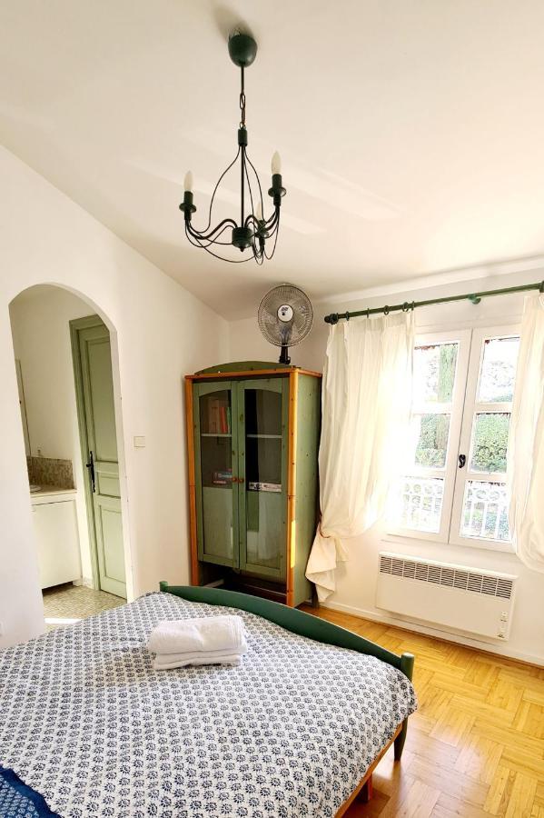 Ferienwohnung Hameau Des Amandiers - Vue Mer, Golf Et Vignes Saint-Cyr-sur-Mer Exterior foto